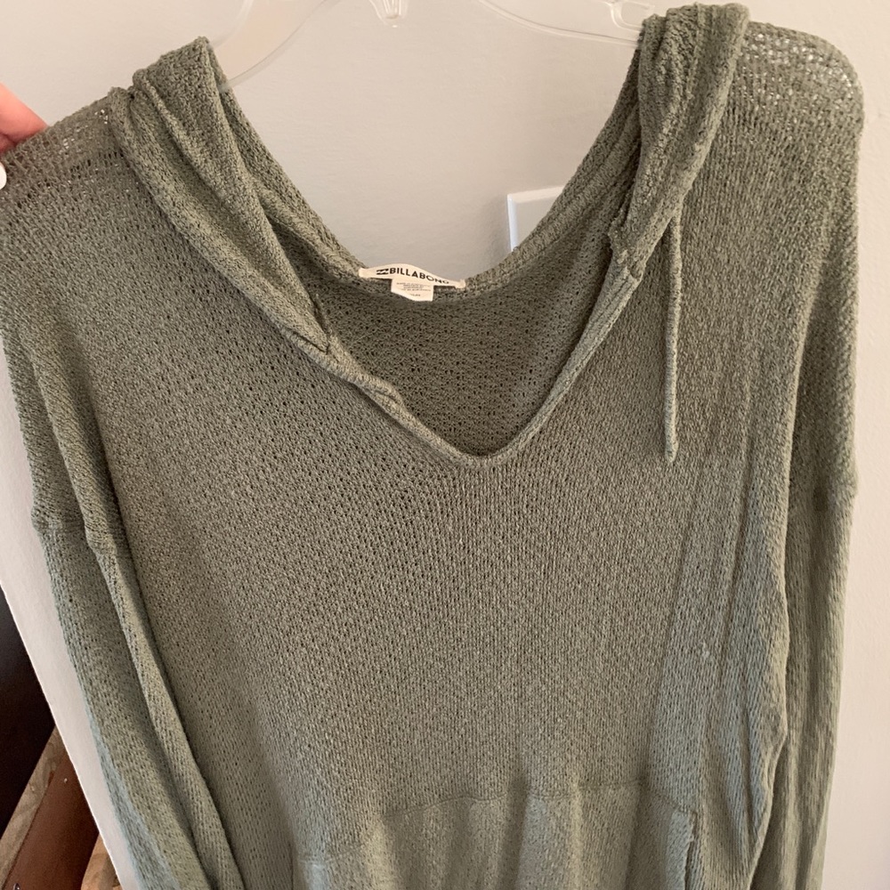 Billabong women’s sweater top